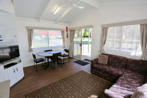 Jenolan Holiday Park - Campsite - Accommodation Perth 2