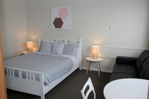 Beauty Point Waterfront Hotel - Accommodation Perth 2