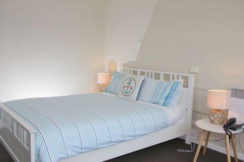 Beauty Point Waterfront Hotel - Accommodation Perth 5