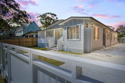 Margarets Hamptons Cottage - Accommodation Perth 0