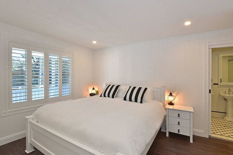 Margarets Hamptons Cottage - Accommodation Perth 6