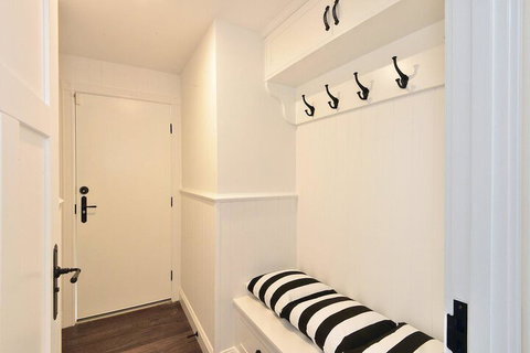 Margarets Hamptons Cottage - Accommodation Perth 1