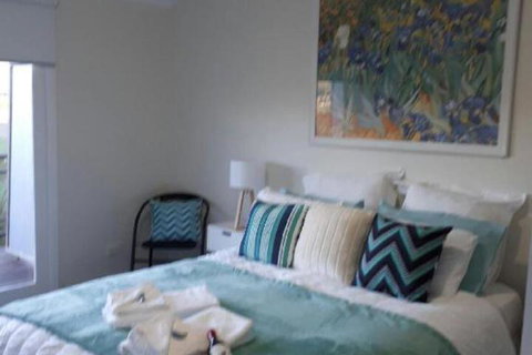 Rosewhite House - Accommodation Perth 7