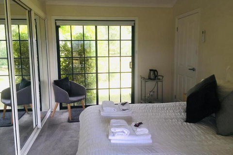Rosewhite House - Accommodation Perth 6