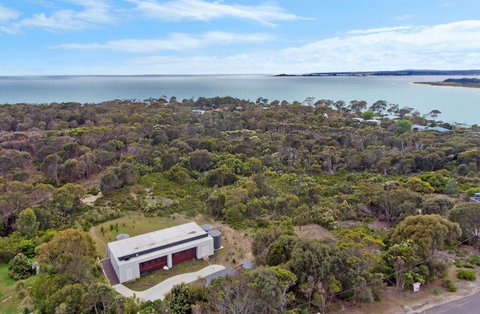 Tamar Solar Home - Perth Resorts 5