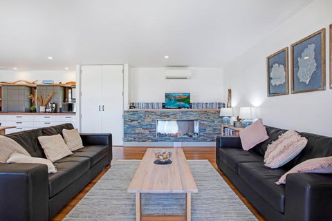 Tamar Solar Home - Perth Resorts 7