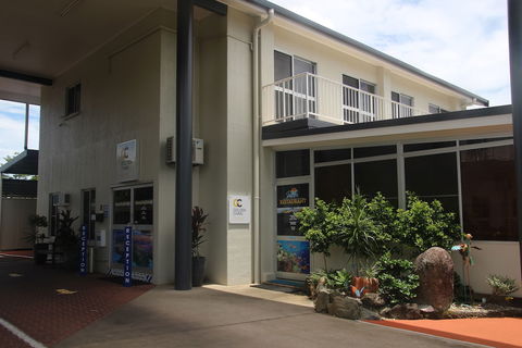 Barrier Reef Motel - Perth Resorts 2