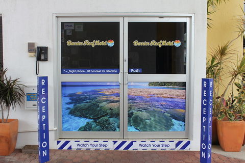Barrier Reef Motel - Perth Resorts 3