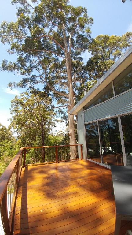 The Tree House - Accommodation Perth 2