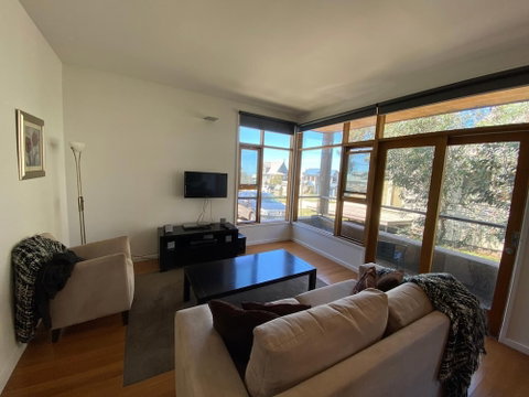 Triggerplant 1 - Accommodation Perth 1
