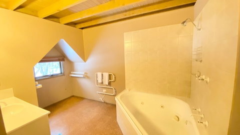 Gimme Shelter - Accommodation Perth 2