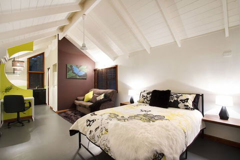 Airlie Beach Eco Cabins - Accommodation Perth 6