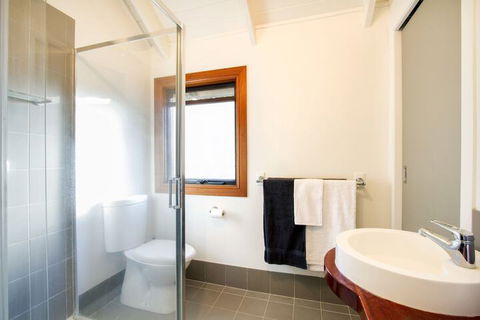 Airlie Beach Eco Cabins - Accommodation Perth 5