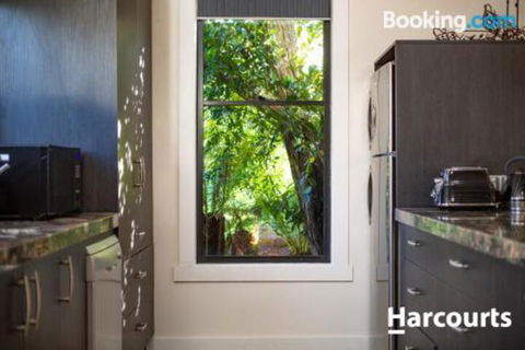 The WeareHouse In Deloraine - Perth Resorts 7