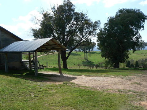 Gaddleen Grove Cottages - Accommodation Perth 2