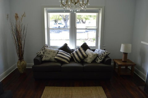 Two Cow Cottage Bed & Breakfast - Perth Resorts 3
