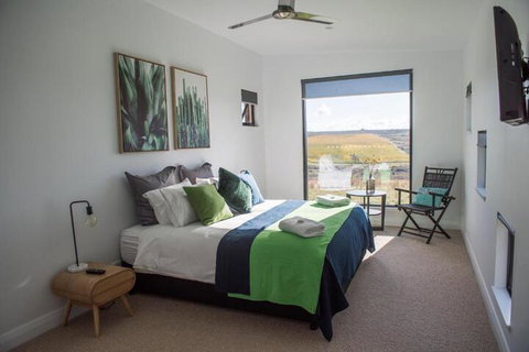 Dragonfly Cottages - Accommodation Perth 7