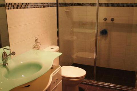 Lake Tyrrell Accommodation - Perth Resorts 4