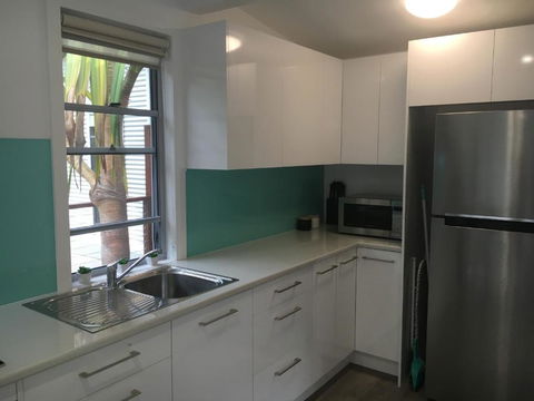 Brodie Beach Bungalow - Perth Resorts 5