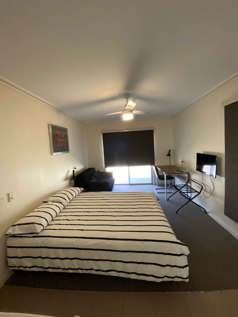 Black Rock Inn - Perth Resorts 5