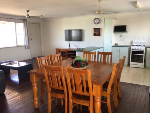 Best Beach Villa - Accommodation Perth 4