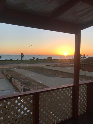 Best Beach Villa - Accommodation Perth 5