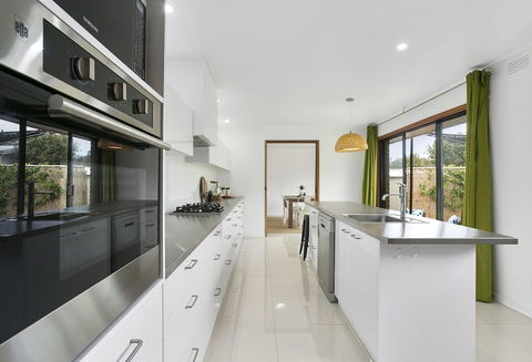 Fairhills - Beautifully Styled - Accommodation Perth 1