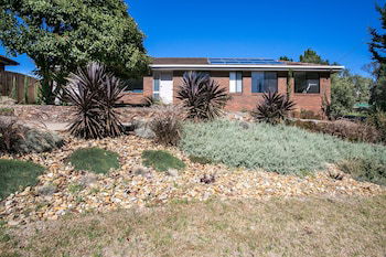 Fairhills - Beautifully Styled - Accommodation Perth 0