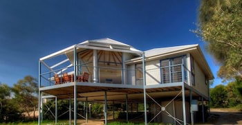Waterline - Accommodation Perth 2