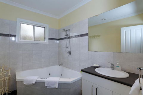 Edwards Rose - Accommodation Perth 3