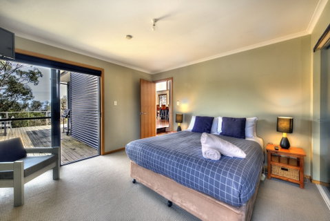 Beachcomber - Accommodation Perth 0