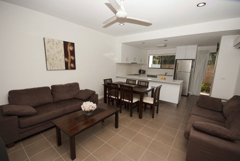 Woodville Beach Townhouse 5 - Accommodation Perth 4