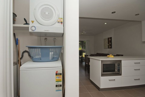 Woodville Beach Townhouse 5 - Accommodation Perth 6