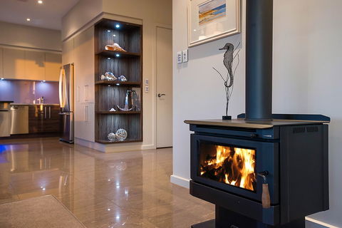 Lavina Luxury Beach House - Accommodation Perth 2