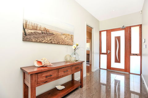 Lavina Luxury Beach House - Accommodation Perth 1