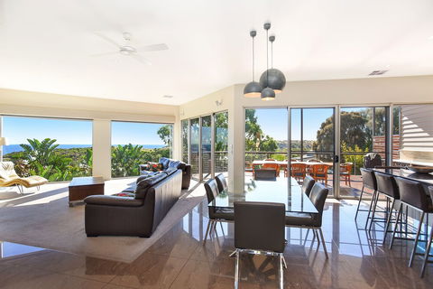 Lavina Luxury Beach House - Accommodation Perth 7