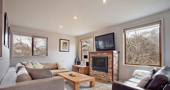 Alyeska - Accommodation Perth 4