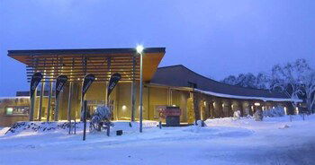 Alyeska - Accommodation Perth 5