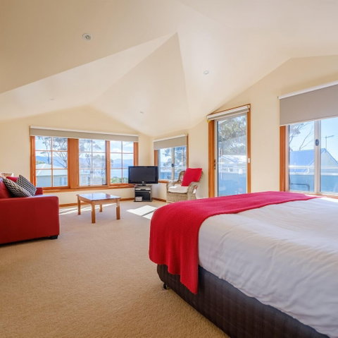 Cod Rock Point - Accommodation Perth 0