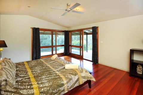 Sapphire Beach Acreage - Accommodation Perth 6