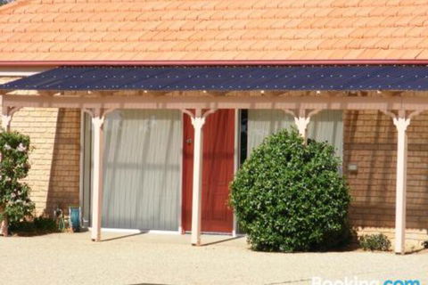 Fairways Bed & Breakfast At Jerilderie - Accommodation Perth 2