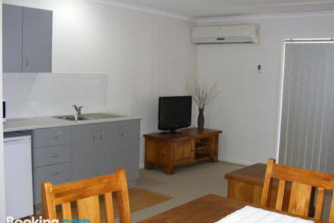 Fairways Bed & Breakfast At Jerilderie - Accommodation Perth 6