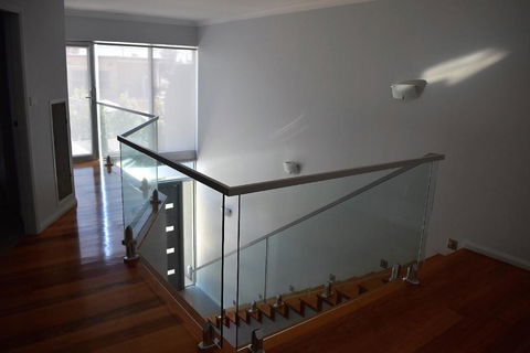 Griffith Prestige Apartments - Perth Resorts 3