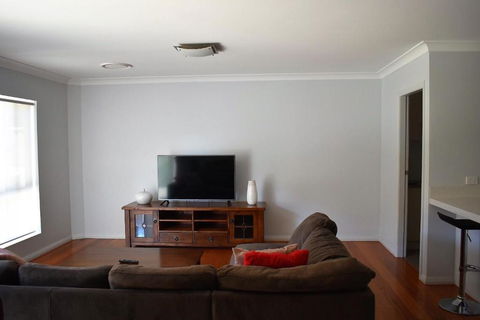 Griffith Prestige Apartments - Perth Resorts 6