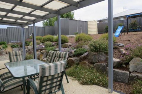 38 Wright Tce Encounter Bay - Accommodation Perth 4