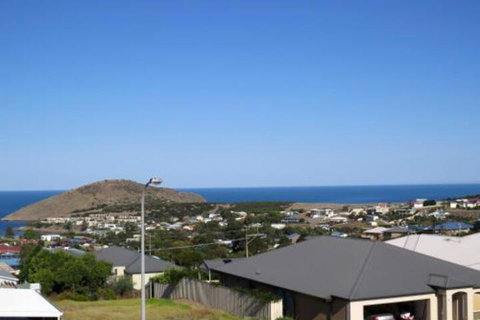 38 Wright Tce Encounter Bay - Accommodation Perth 0