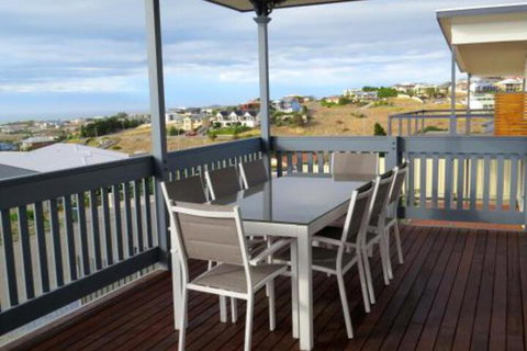 38 Wright Tce Encounter Bay - Accommodation Perth 7