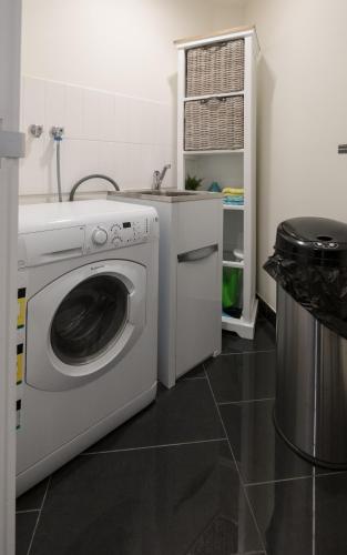 Waterfront Apartments Marinaquays Apt 221 & Apt 234 - Perth Resorts 1