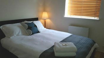 Mark II 4 West - Perth Resorts 4