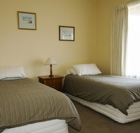 Logans Beach House  Apartments - Accommodation Perth